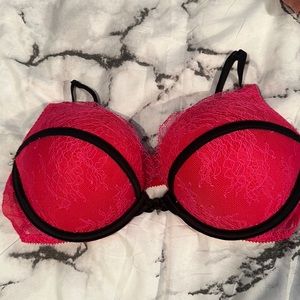 Miraculous plunge holiday rare bombshell Victoria’s Secret bra 36B NEW RED LACE!